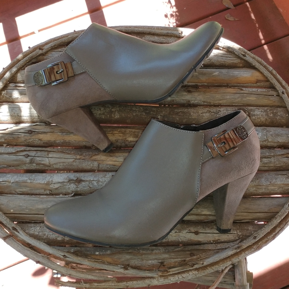 X-Appeal Pewter Booties Ladies Size 39